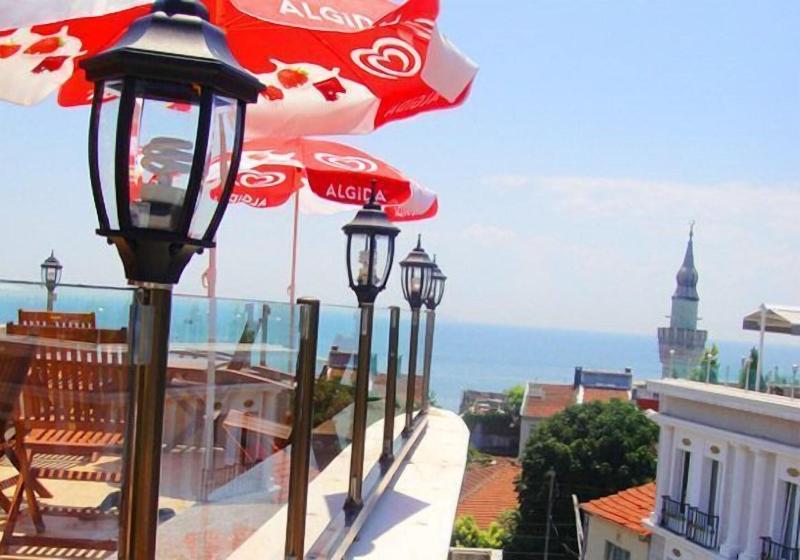 Agora Boutique Hotel & Bistro - Teras