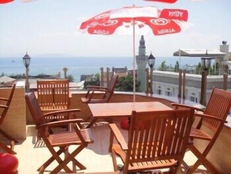 Agora Boutique Hotel & Bistro - Teras