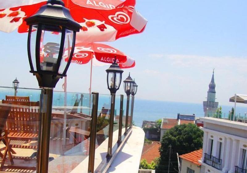 Agora Boutique Hotel & Bistro - Teras