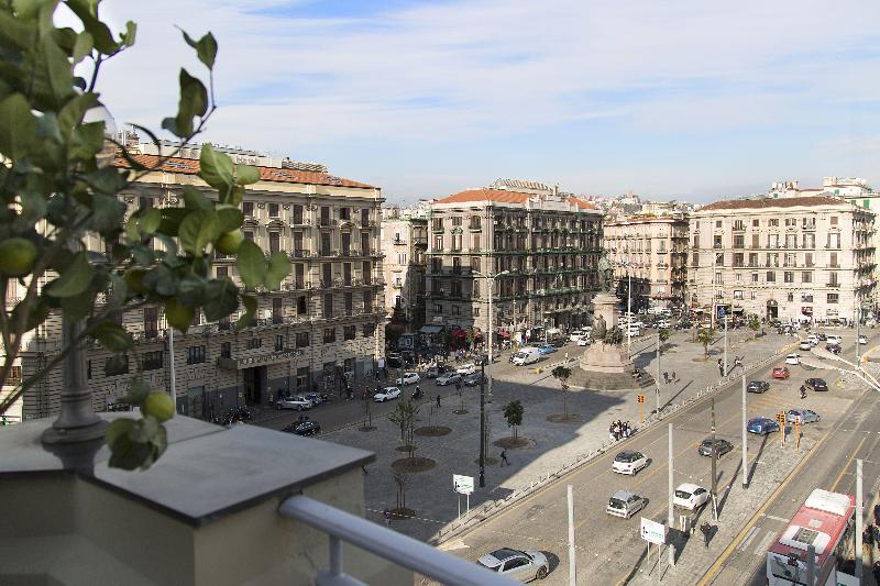 The Five Rooms Napoli - Genel