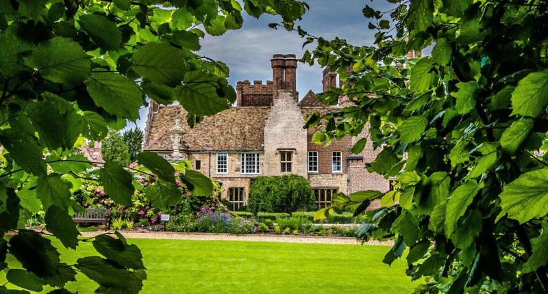 Madingley Hall - Genel
