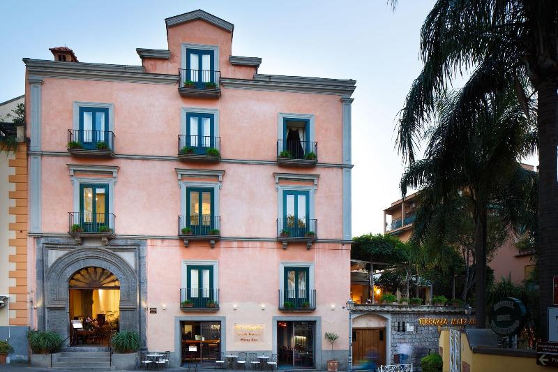 Palazzo Marziale - Genel