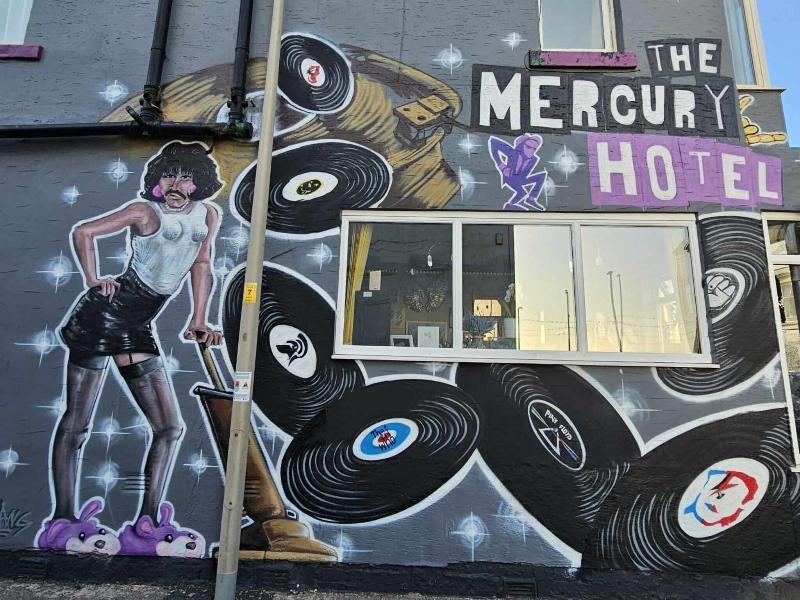The Mercury - Genel