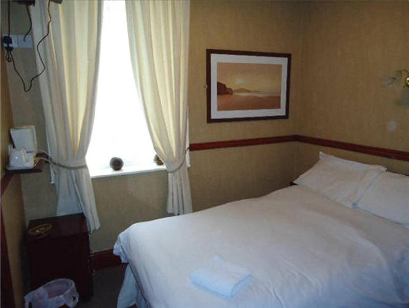 The Riviera Hotel - Oda