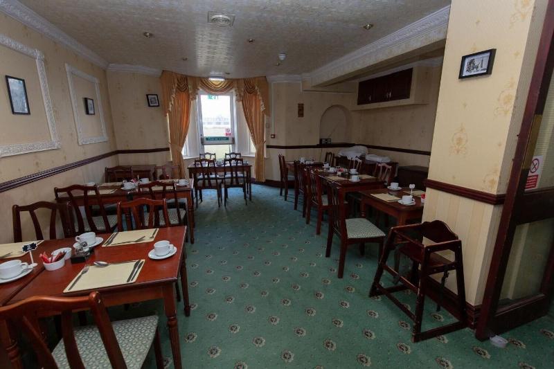 The Riviera Hotel - Restoran