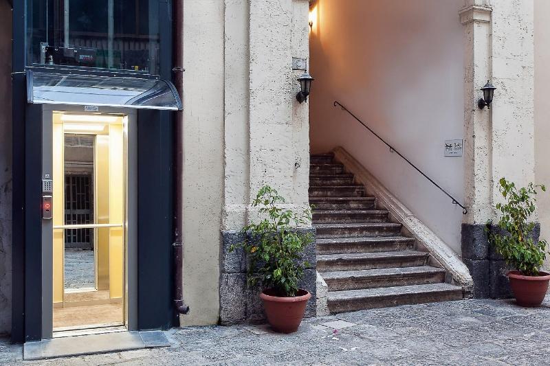 Suite Inn Catania - Lobi