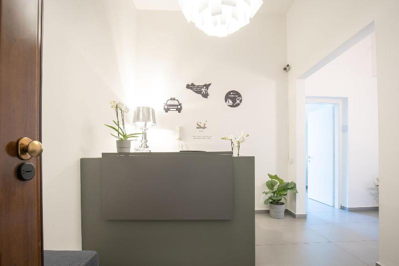 Suite Inn Catania - Lobi