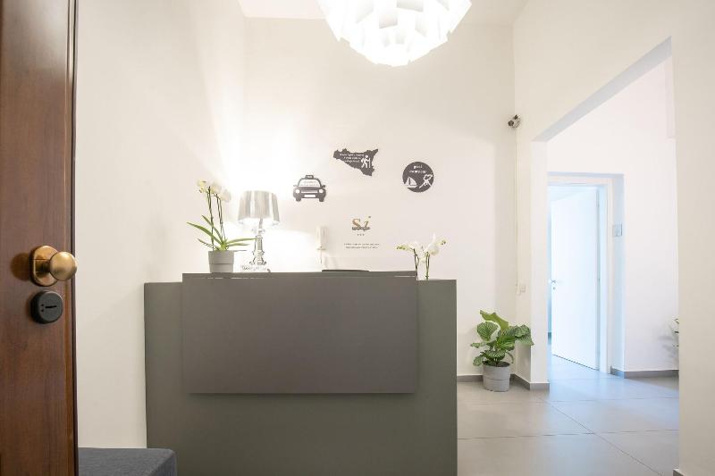 Suite Inn Catania - Lobi