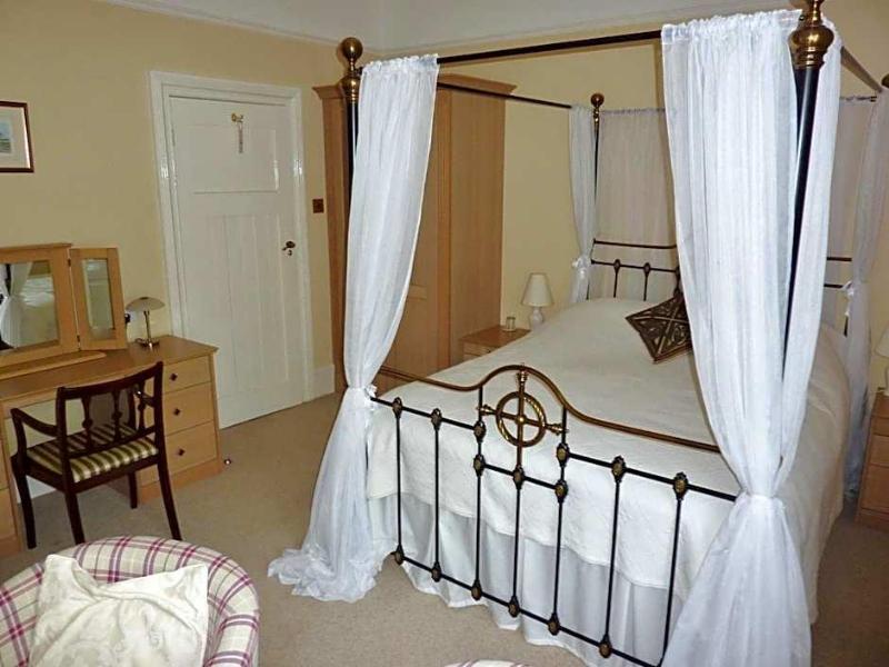 The Manse - Genel