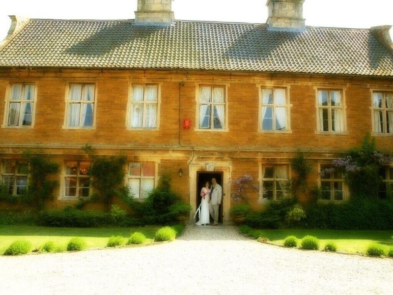 Allington Manor - Genel