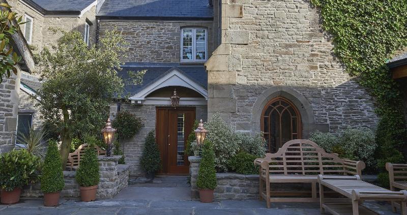 Lanelay Hall Hotel & Spa - Teras