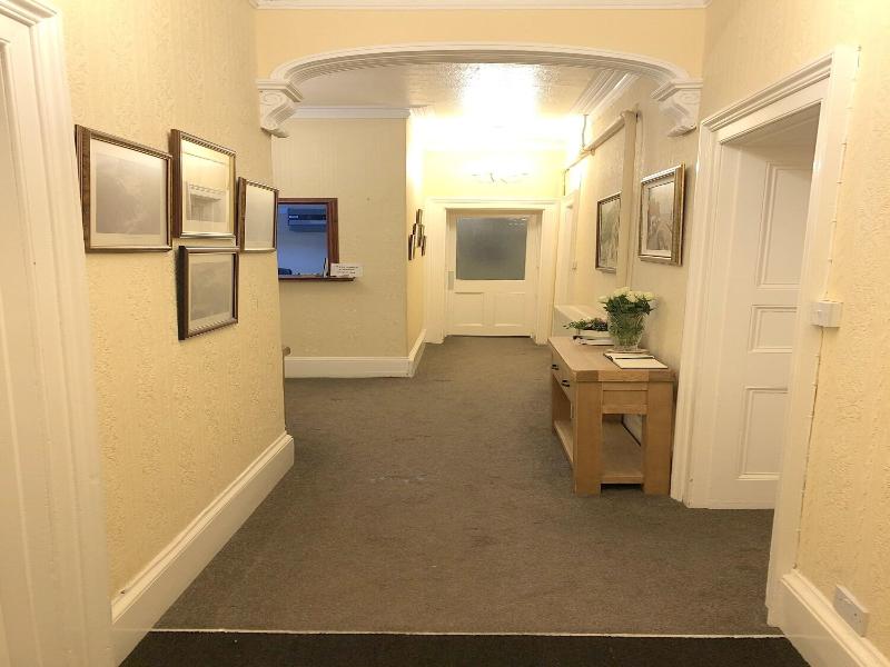 The North Cliff Hotel - Lobi