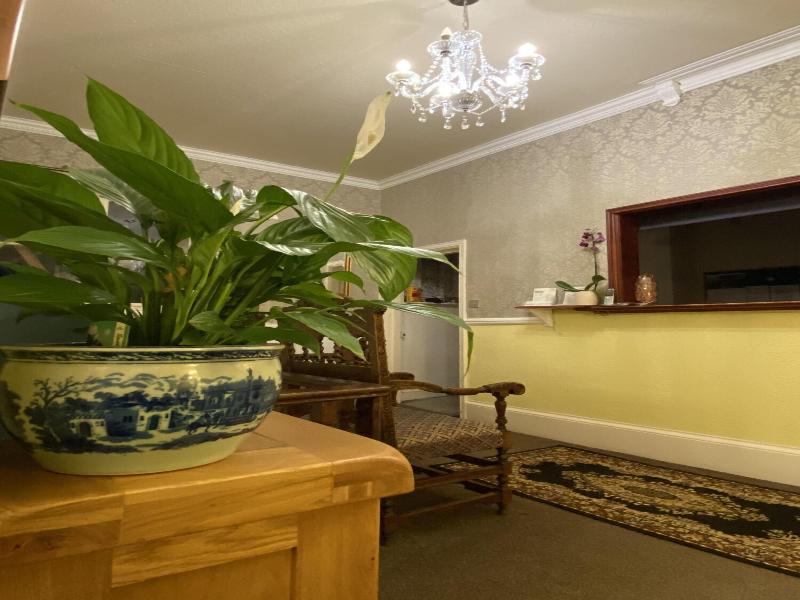 The North Cliff Hotel - Lobi