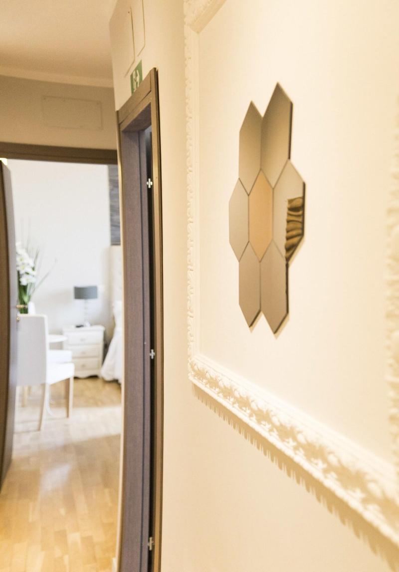 Corso Exclusive Suites - Lobi
