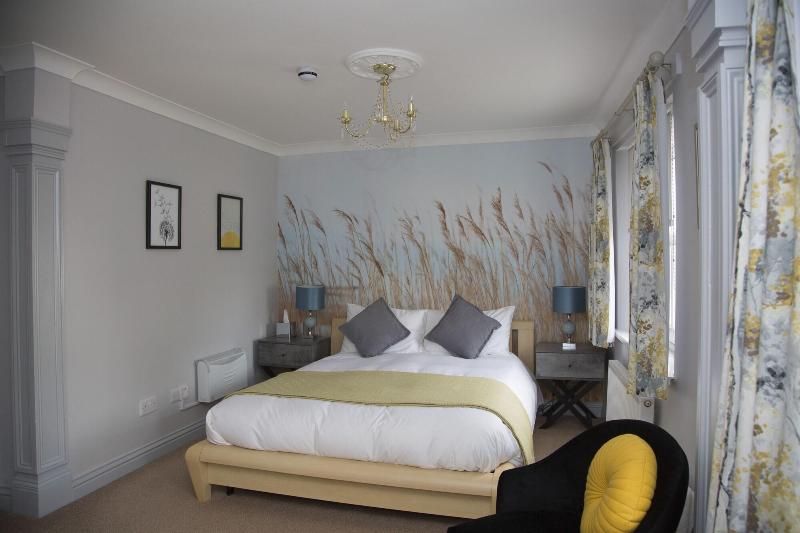 Carlton Court - Oda