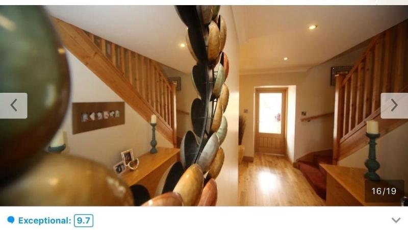Crofthead Farm House - Lobi