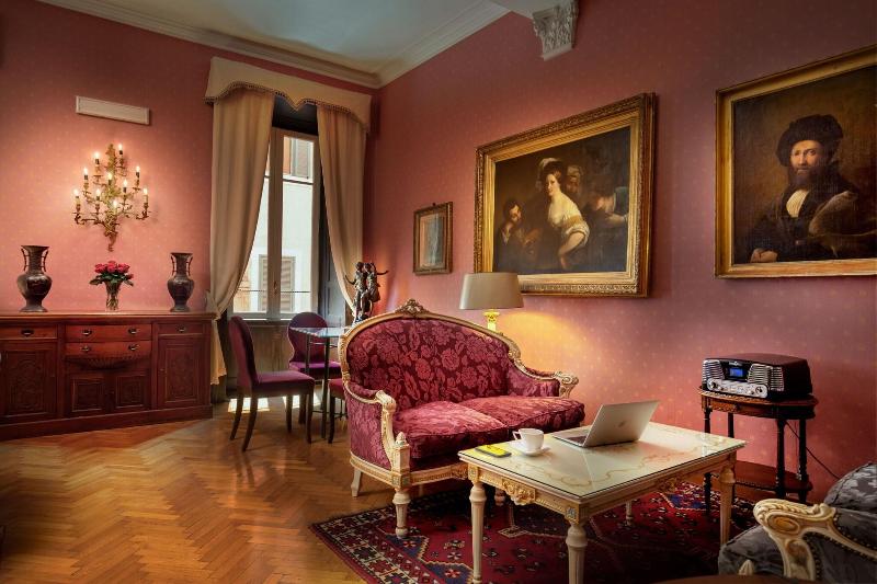 Residenza Frattina - Lobi