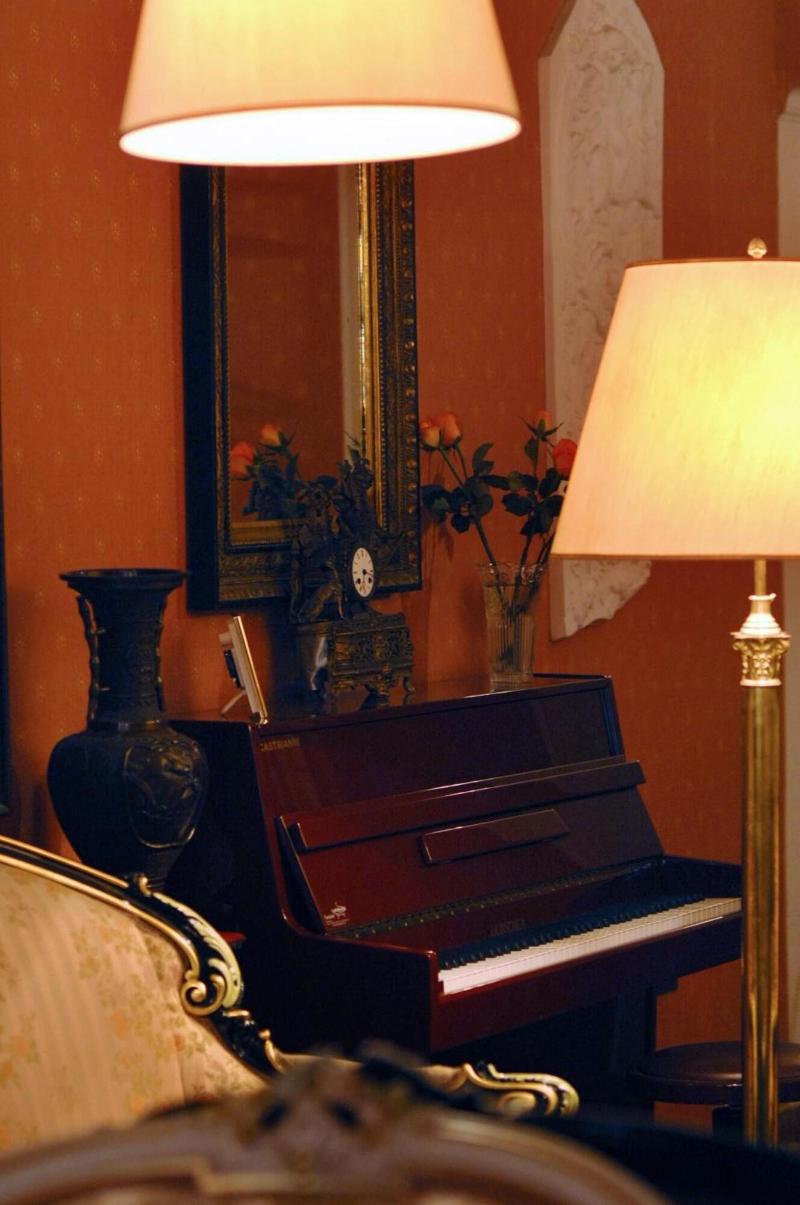Residenza Frattina - Lobi