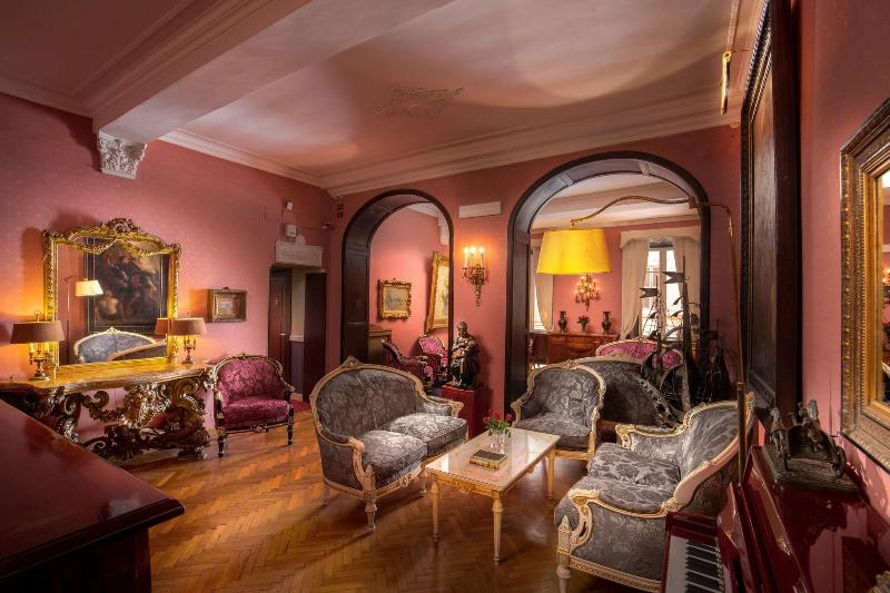 Residenza Frattina - Lobi