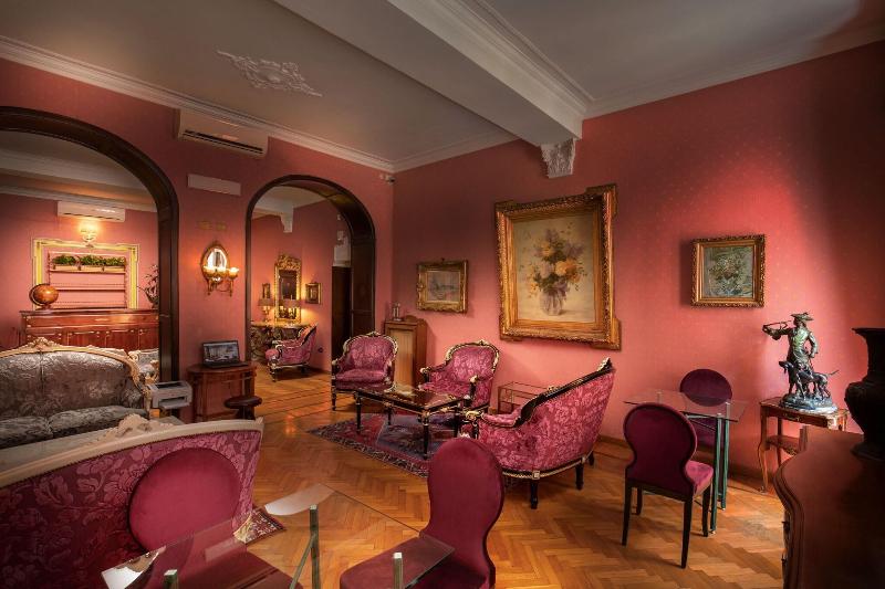 Residenza Frattina - Lobi