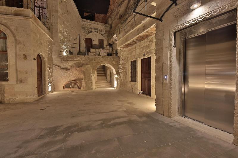 Taru Cave Suites - Genel