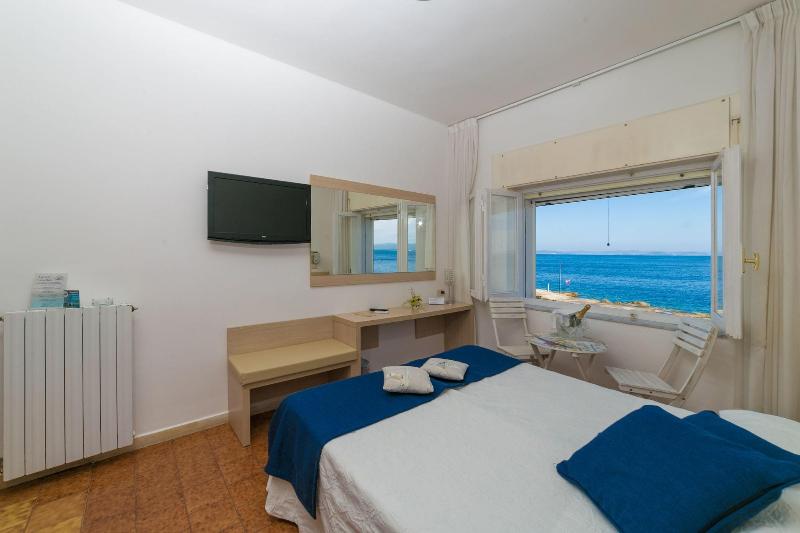 Hotel La Caletta - Oda