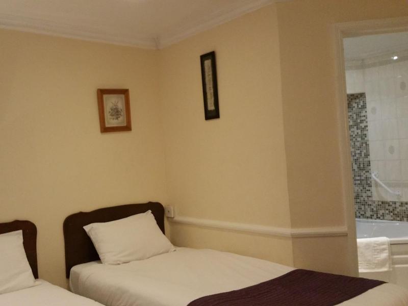 The George Hotel - Oda