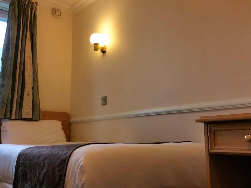 The George Hotel - Oda