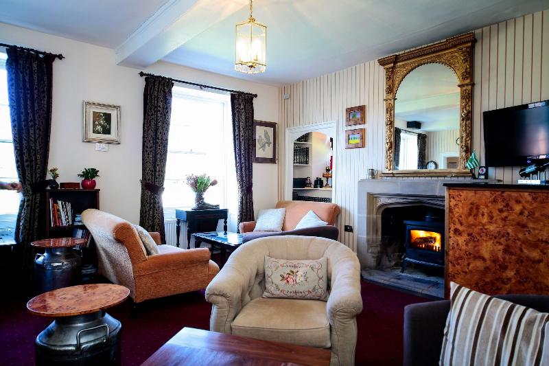 Rollestone Manor - Bar