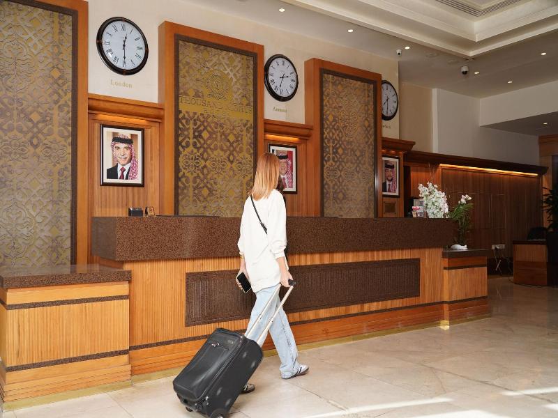 Thousand Nights Hotel - Lobi