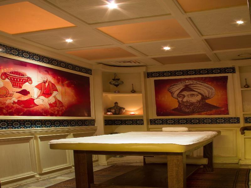 Thousand Nights Hotel - Aktivite
