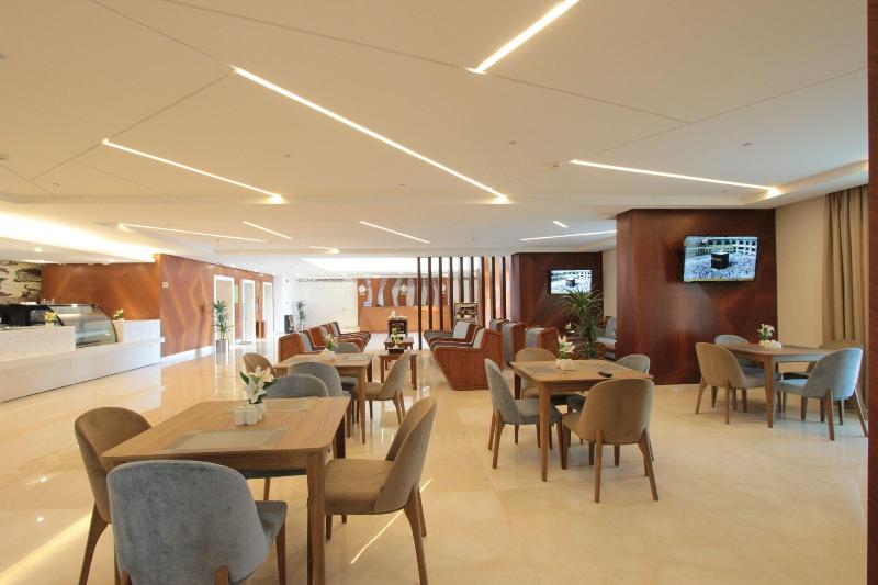 Taj Jeddah Hotel Apartment - Bar