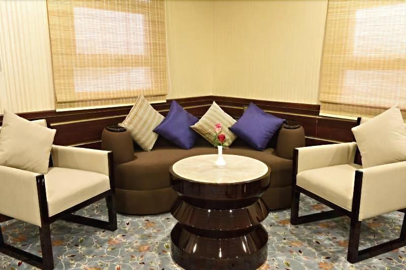 Garden Plaza Hotel Sefah - Lobi