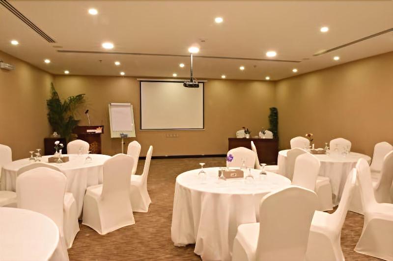 Garden Plaza Hotel Sefah - Aktivite