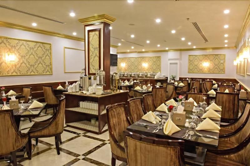 Garden Plaza Hotel Sefah - Restoran