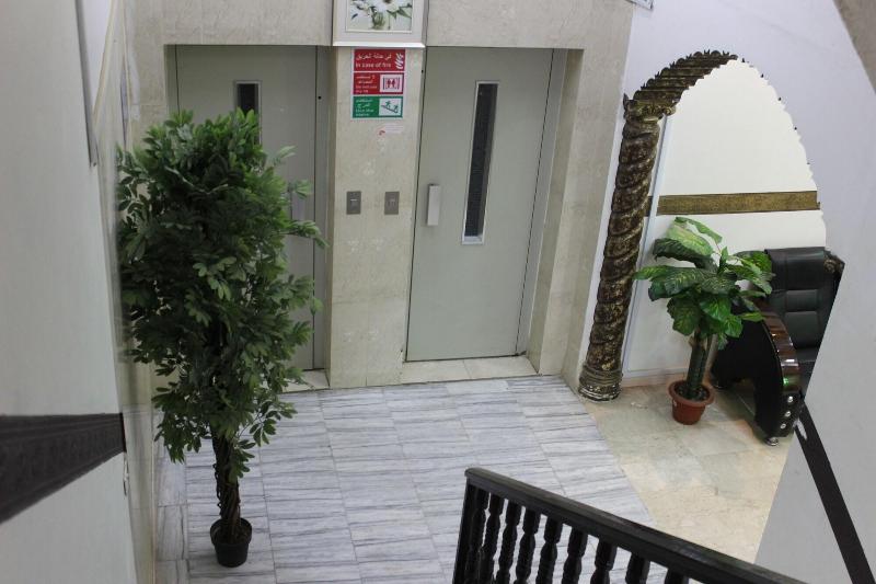 Al Eairy Furnished Apartments Al Baha 4 - Lobi