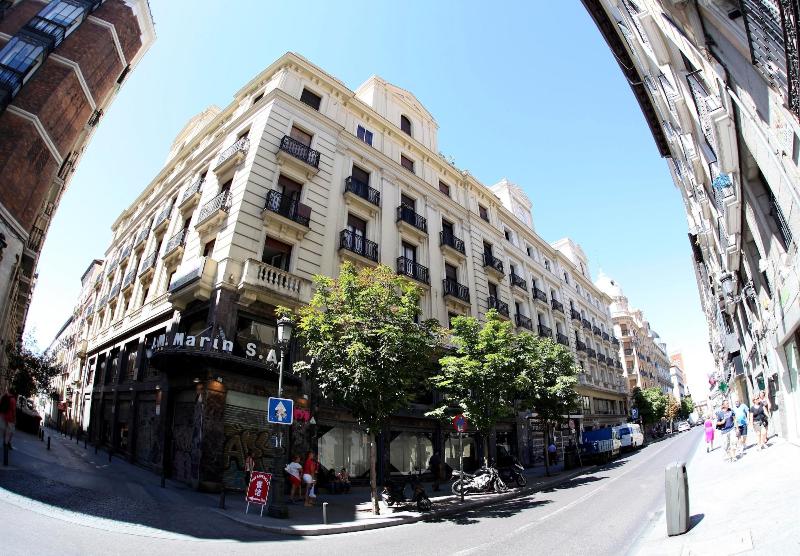 Hostal Sol Square Madrid - Genel