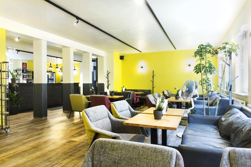 Five Reasons Hotel & Hostel - Bar