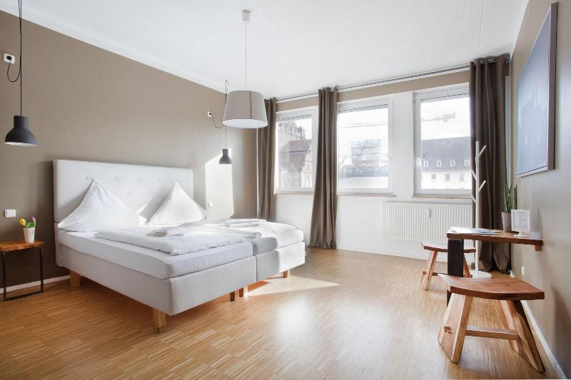 Five Reasons Hotel & Hostel - Oda