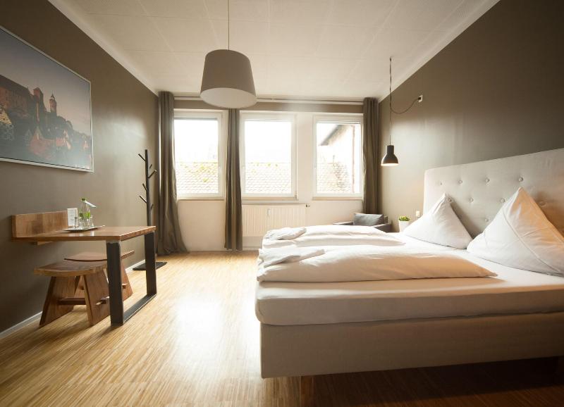 Five Reasons Hotel & Hostel - Oda