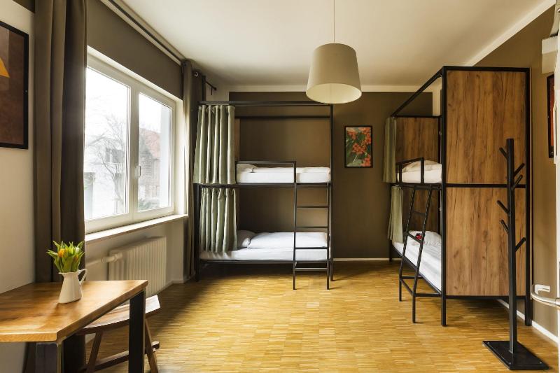 Five Reasons Hotel & Hostel - Oda