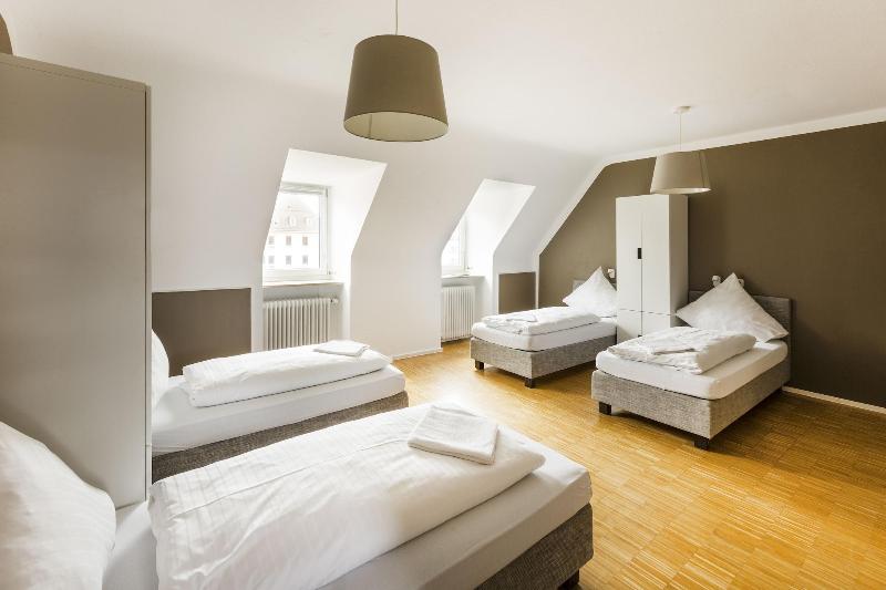 Five Reasons Hotel & Hostel - Oda