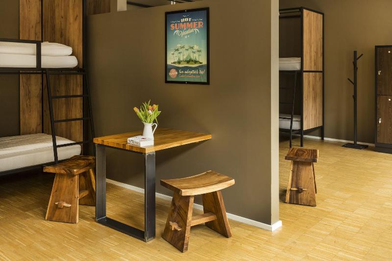 Five Reasons Hotel & Hostel - Oda