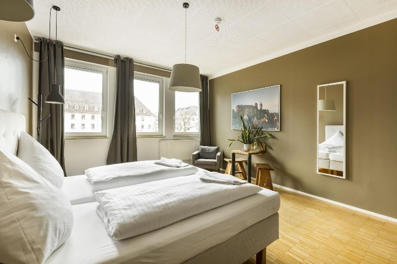 Five Reasons Hotel & Hostel - Oda