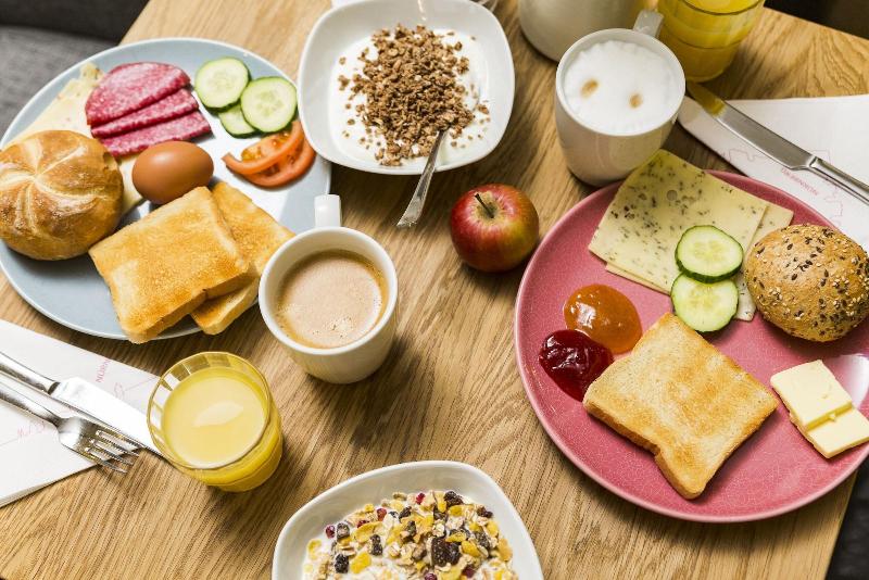 Five Reasons Hotel & Hostel - Restoran