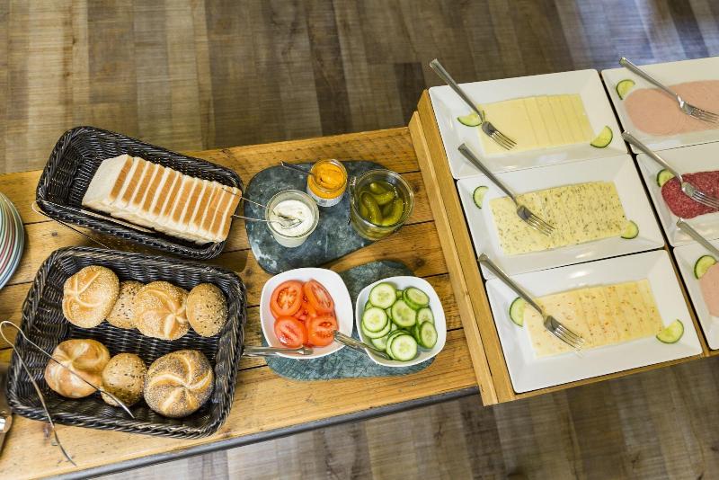 Five Reasons Hotel & Hostel - Restoran