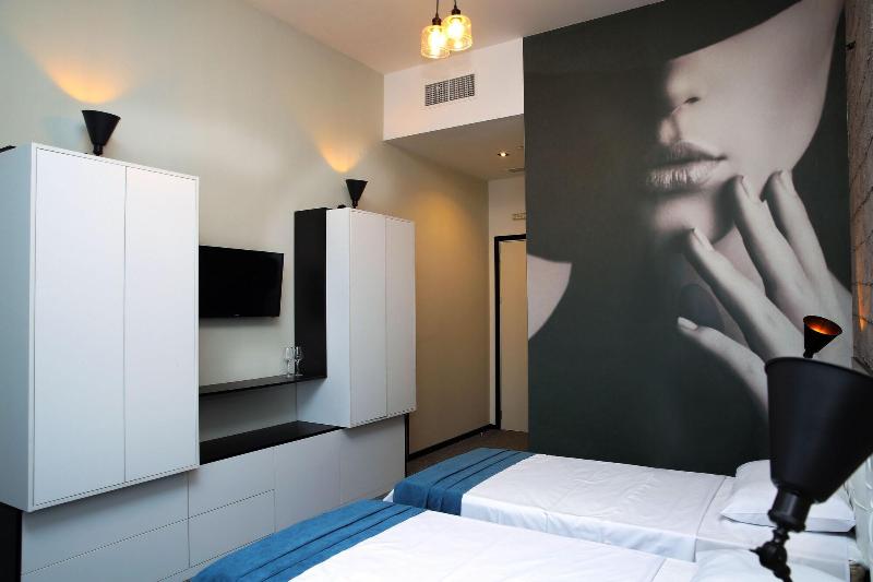 Tbilisi Times Boutique Hotel - Oda