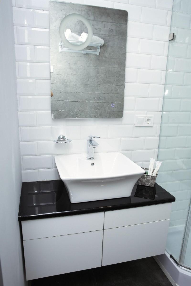 Tbilisi Times Boutique Hotel - Oda