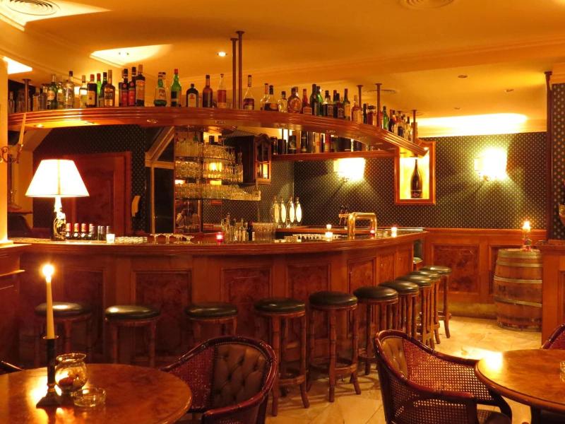 Park Hotel Am Schloss - Bar