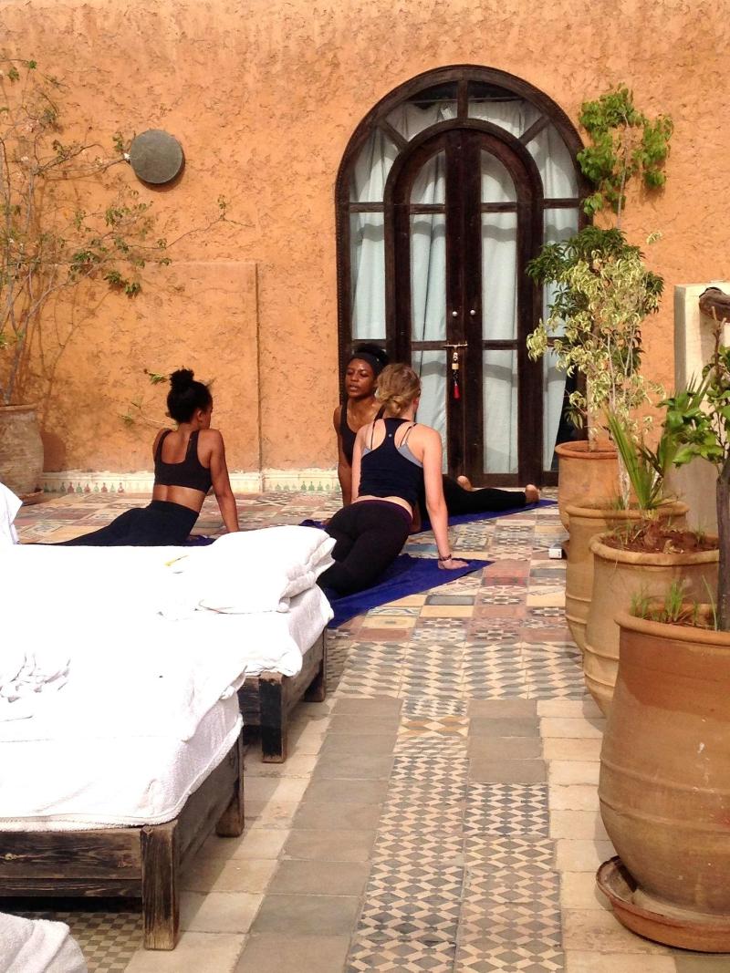 Riad Tizwa - Aktivite